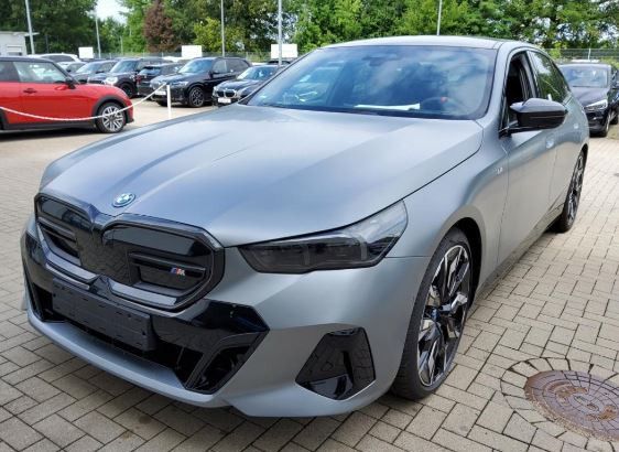 BMW i5 2024