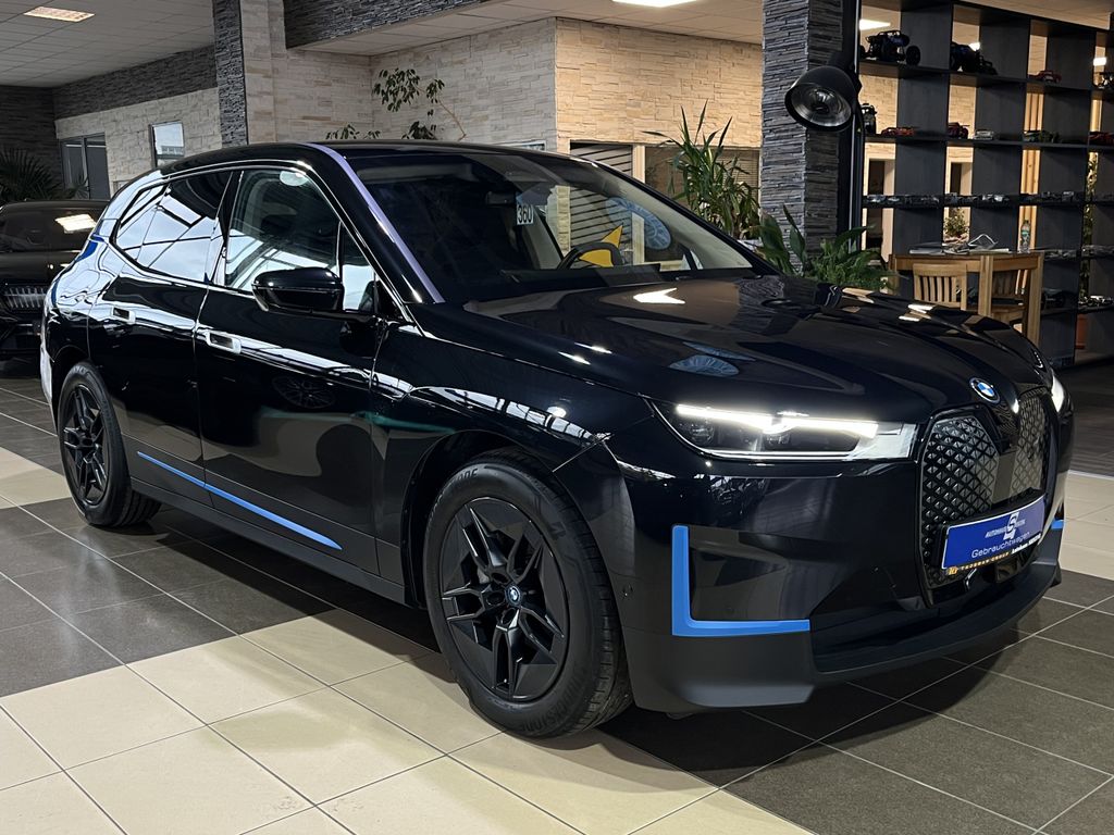 BMW iX 2023