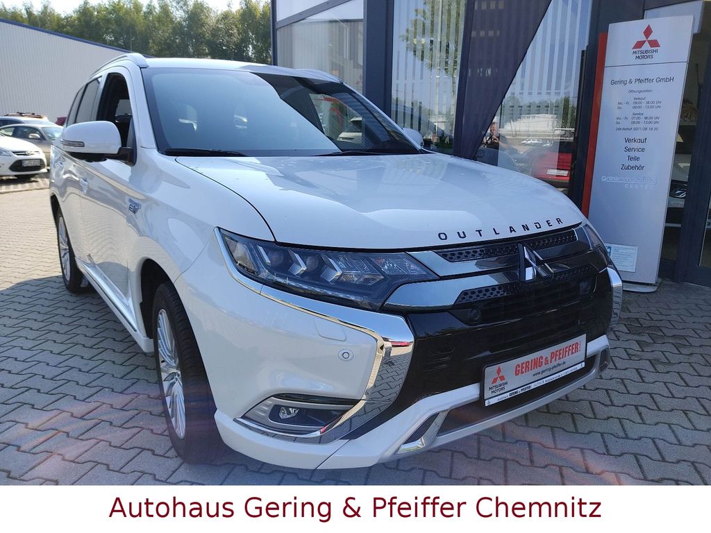 Mitsubishi Plug-in Hybrid Outlander 2021