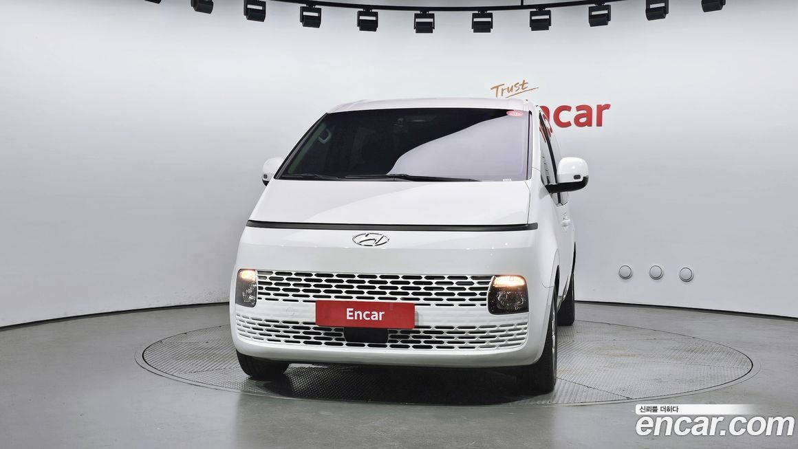 Hyundai Staria 2022