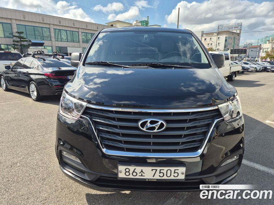 Hyundai Starex 2021