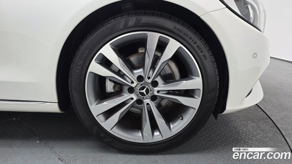 Mercedes-Benz C-Class 2018