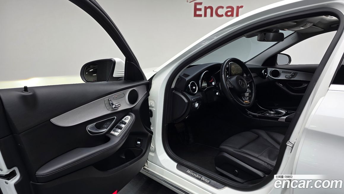 Mercedes-Benz C-Class 2018