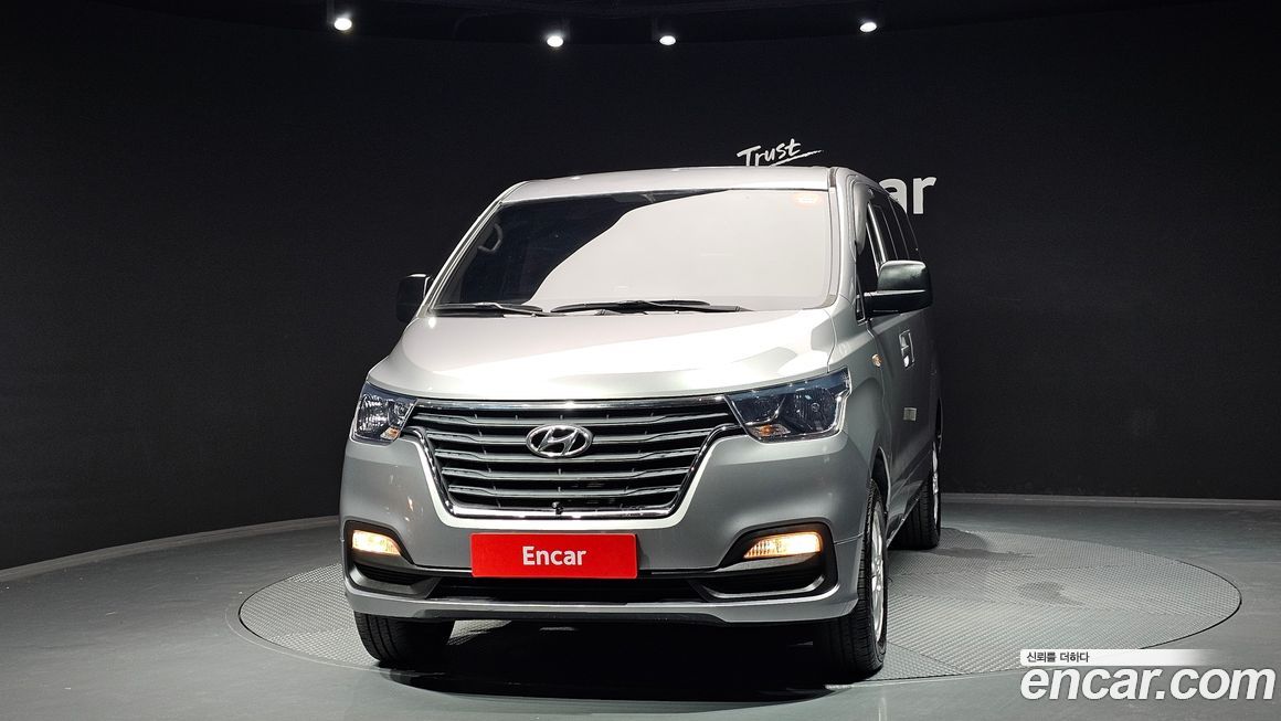 Hyundai Starex 2019