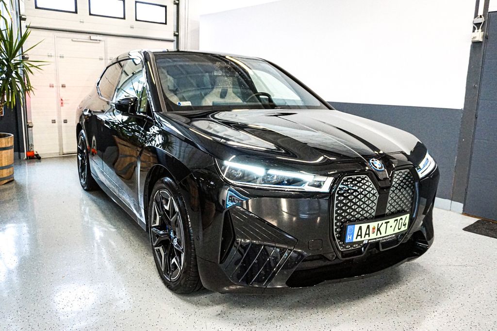 BMW iX 2023
