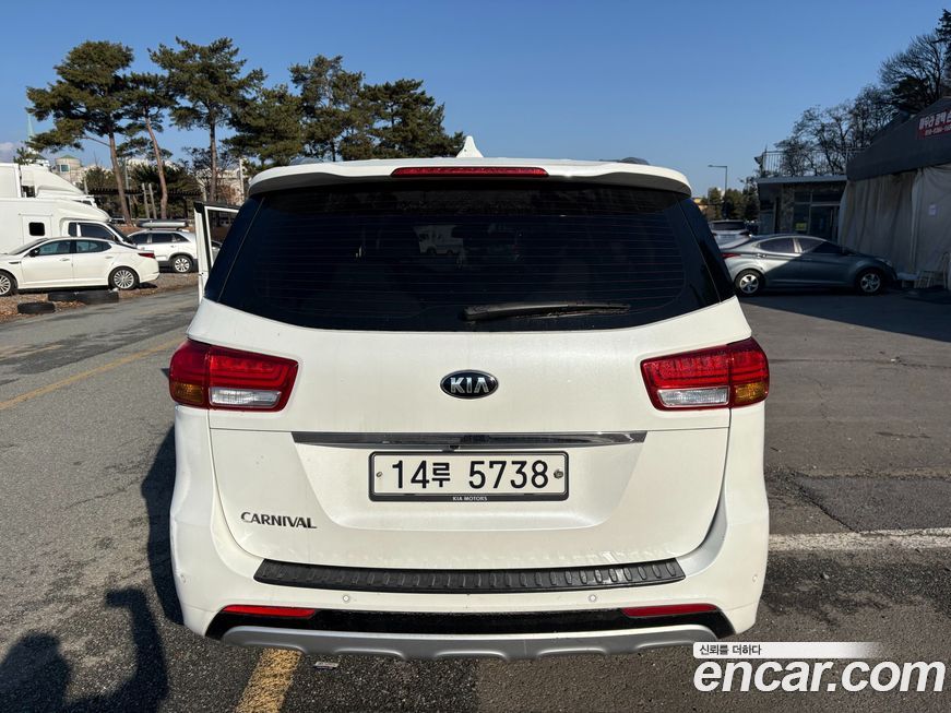 Kia Canival 2018