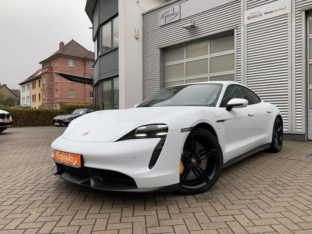Porsche Taycan 2022