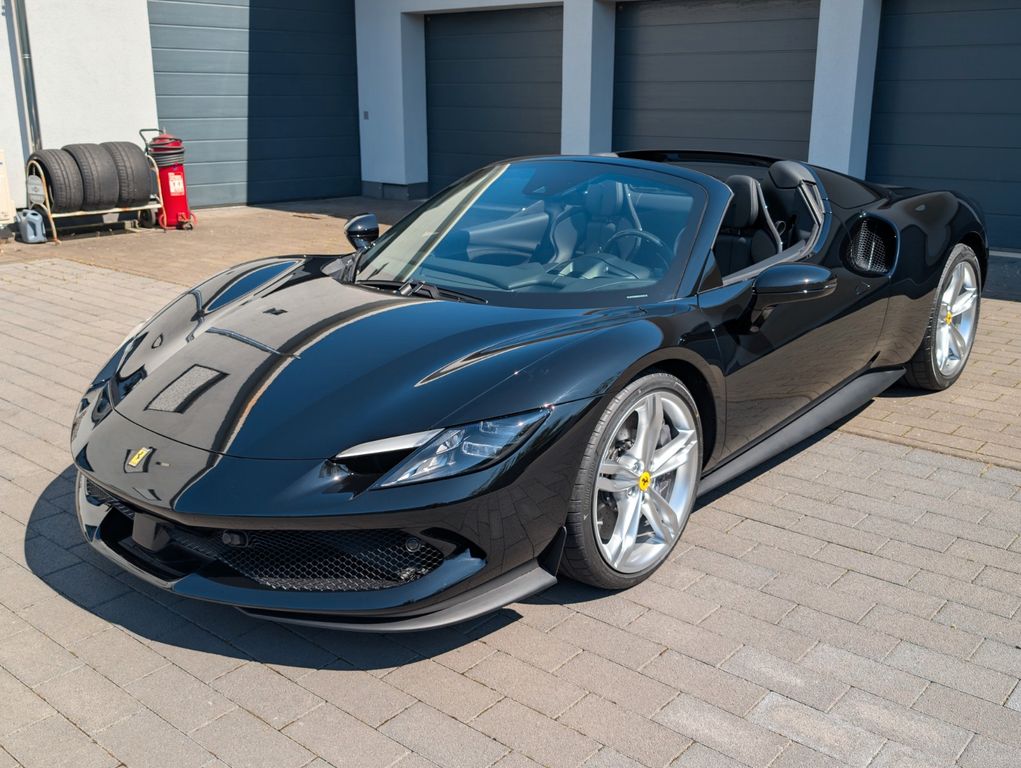 Ferrari 296 GTS 2025