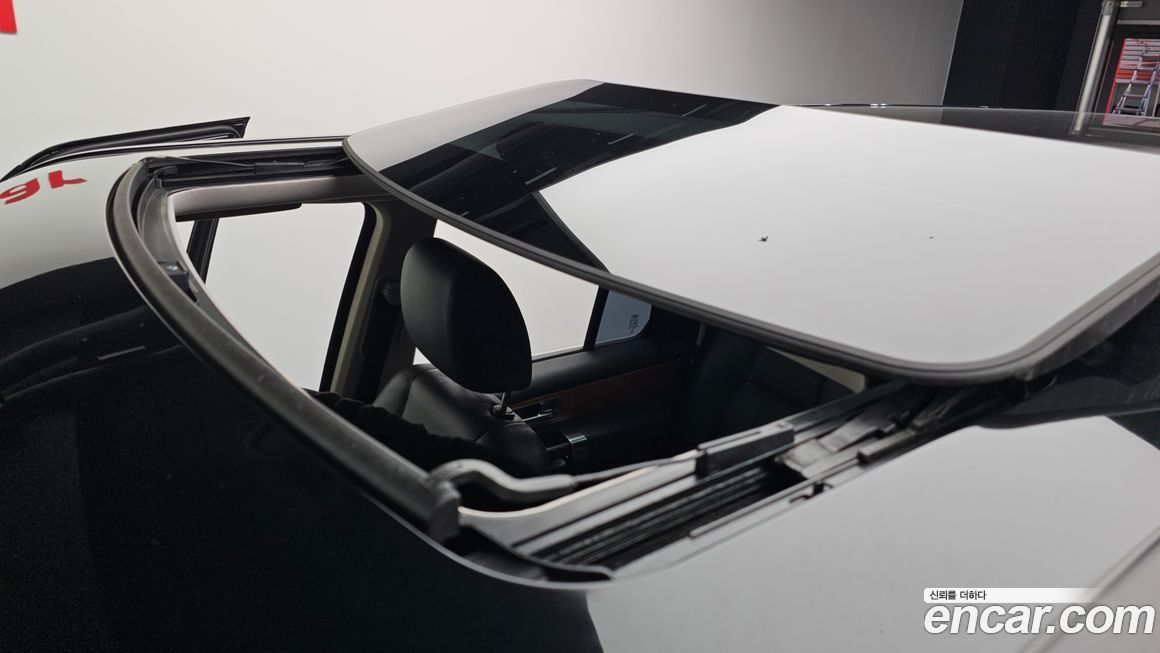 Land Rover Discovery 2013