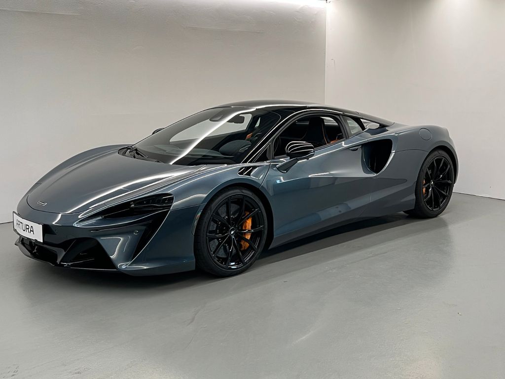 McLaren Artura 2023