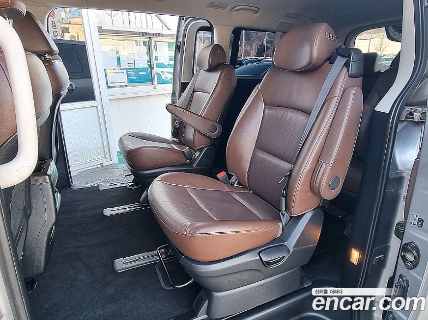 Hyundai Starex 2019