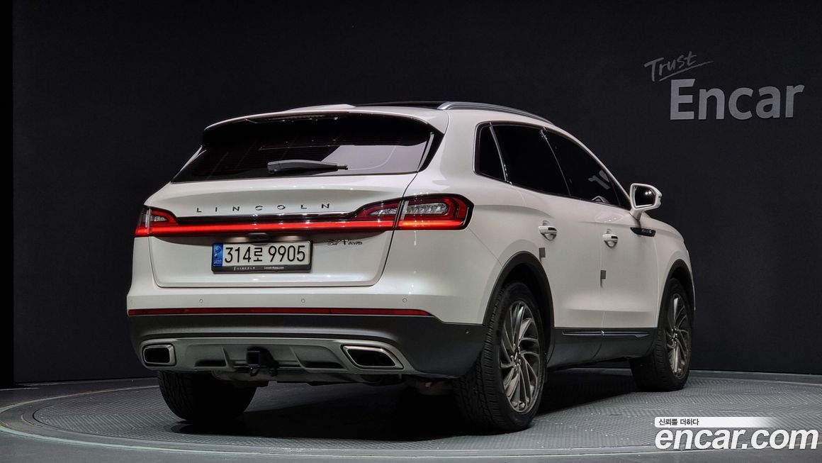 Lincoln Nautilus 2019