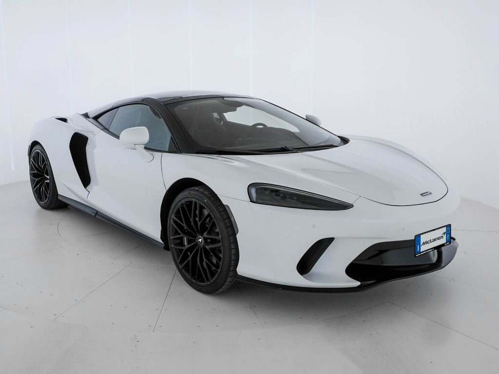 McLaren GT 2025
