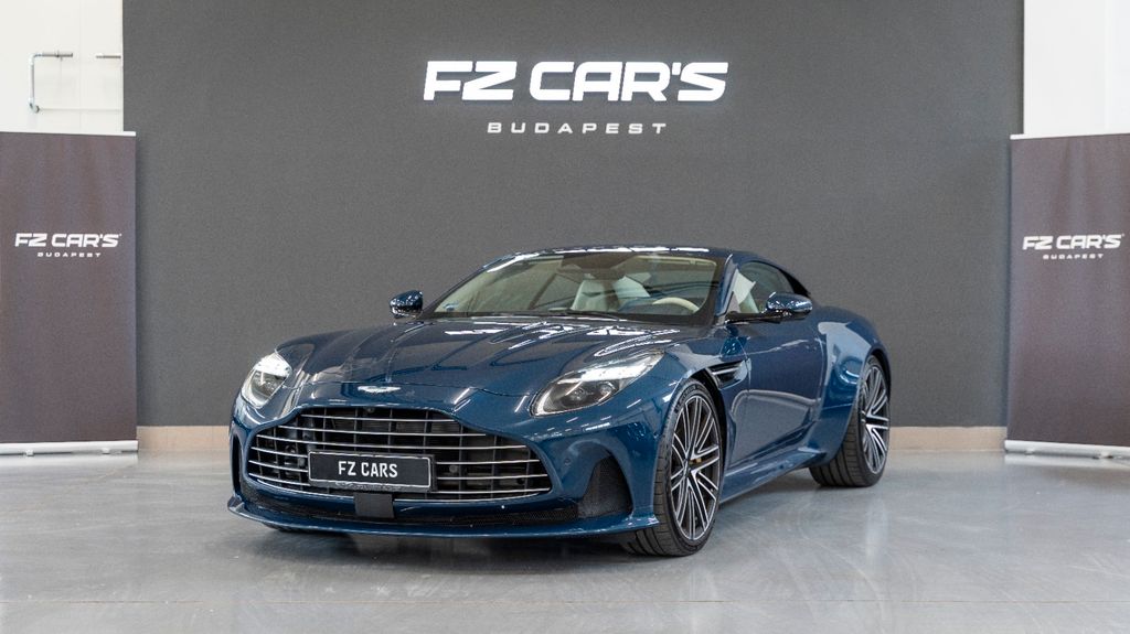 Aston Martin DB12 2024