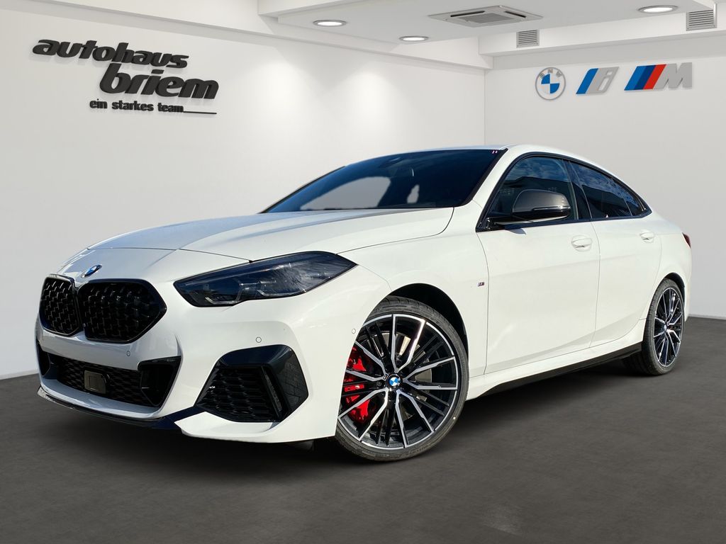 BMW M235