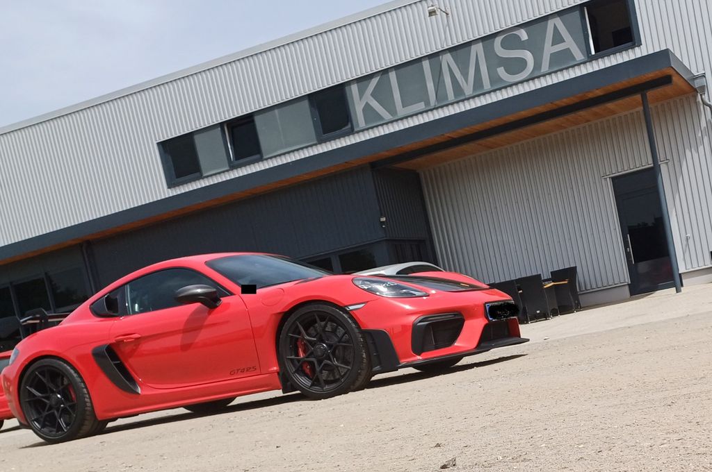 Porsche Cayman 2024