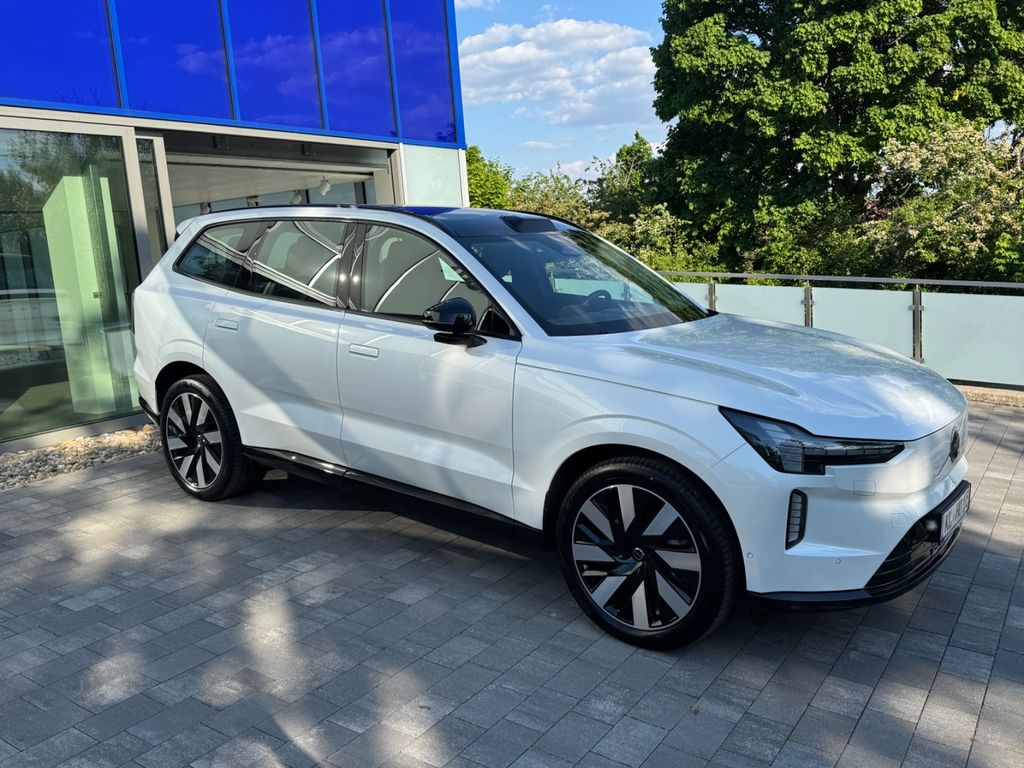 Volvo EX90 2025