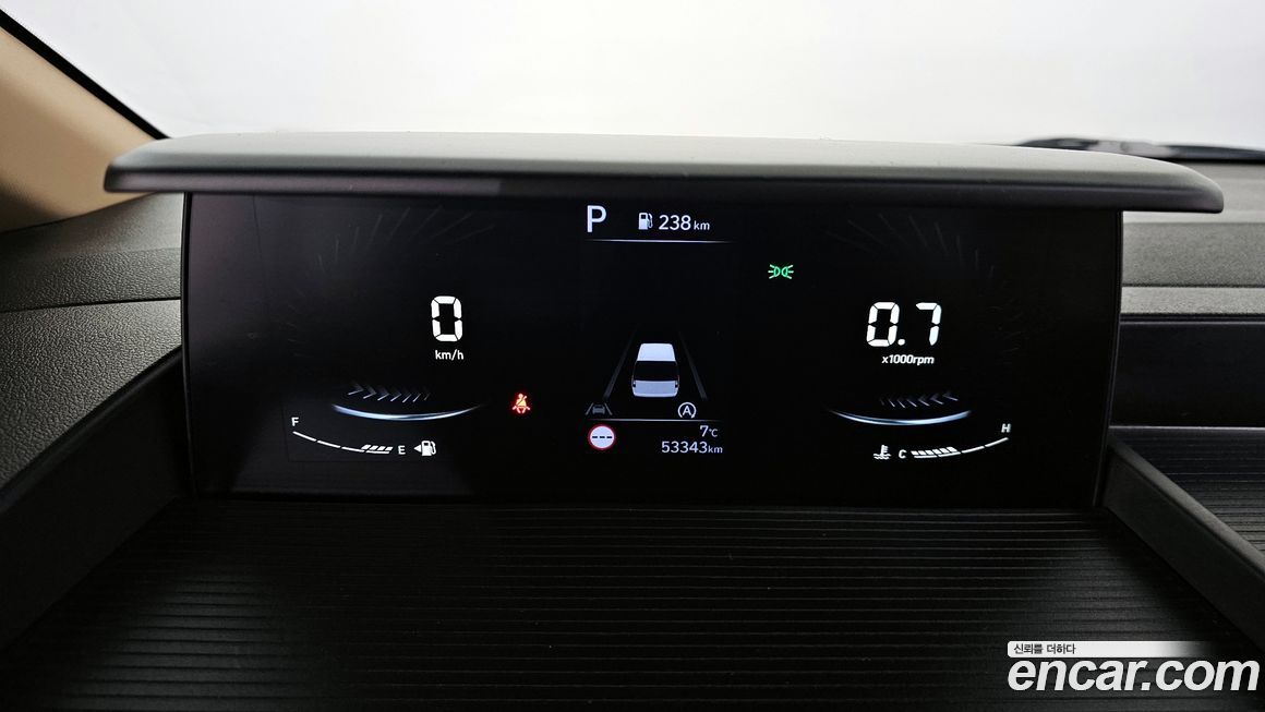 Hyundai Staria 2025