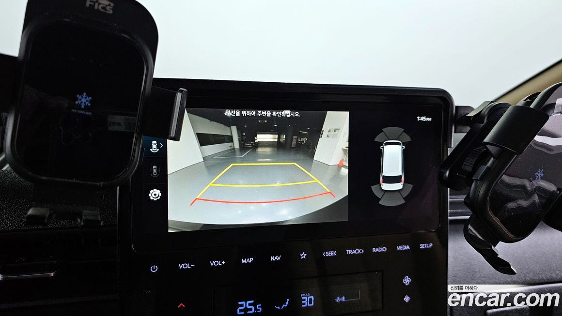 Hyundai Staria 2025
