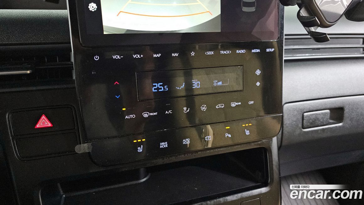 Hyundai Staria 2025