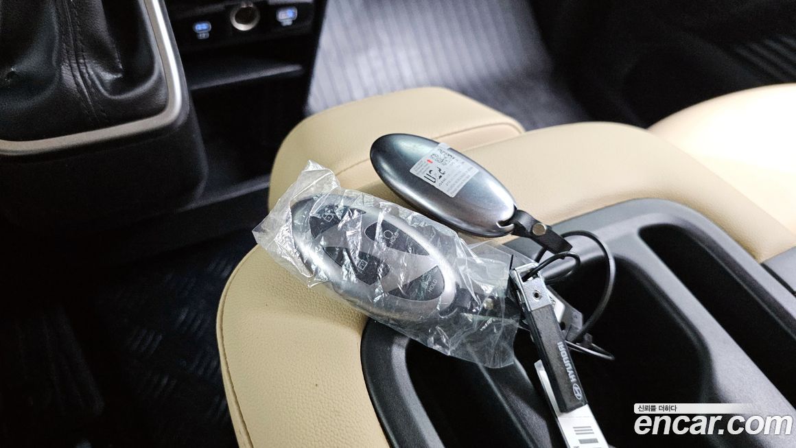 Hyundai Staria 2025
