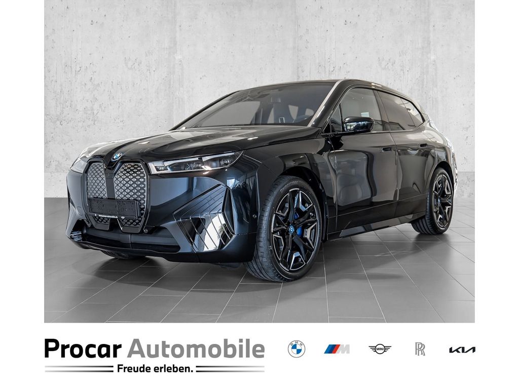 BMW iX