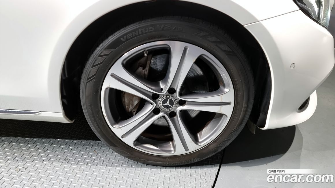 Mercedes-Benz E-Class 2019