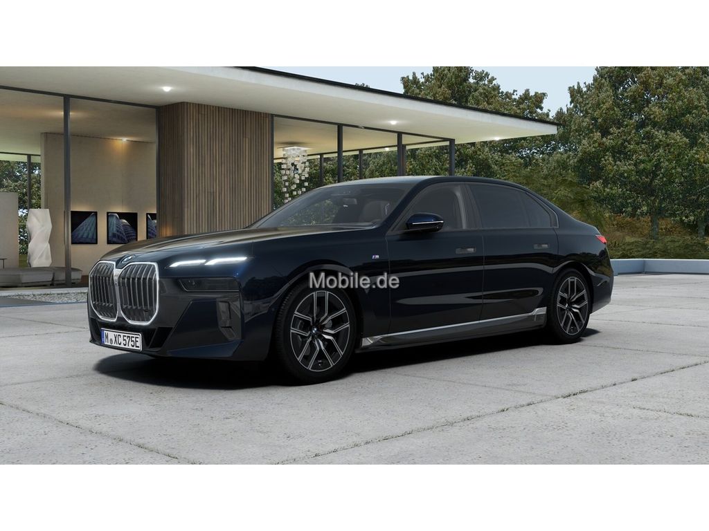 BMW i7