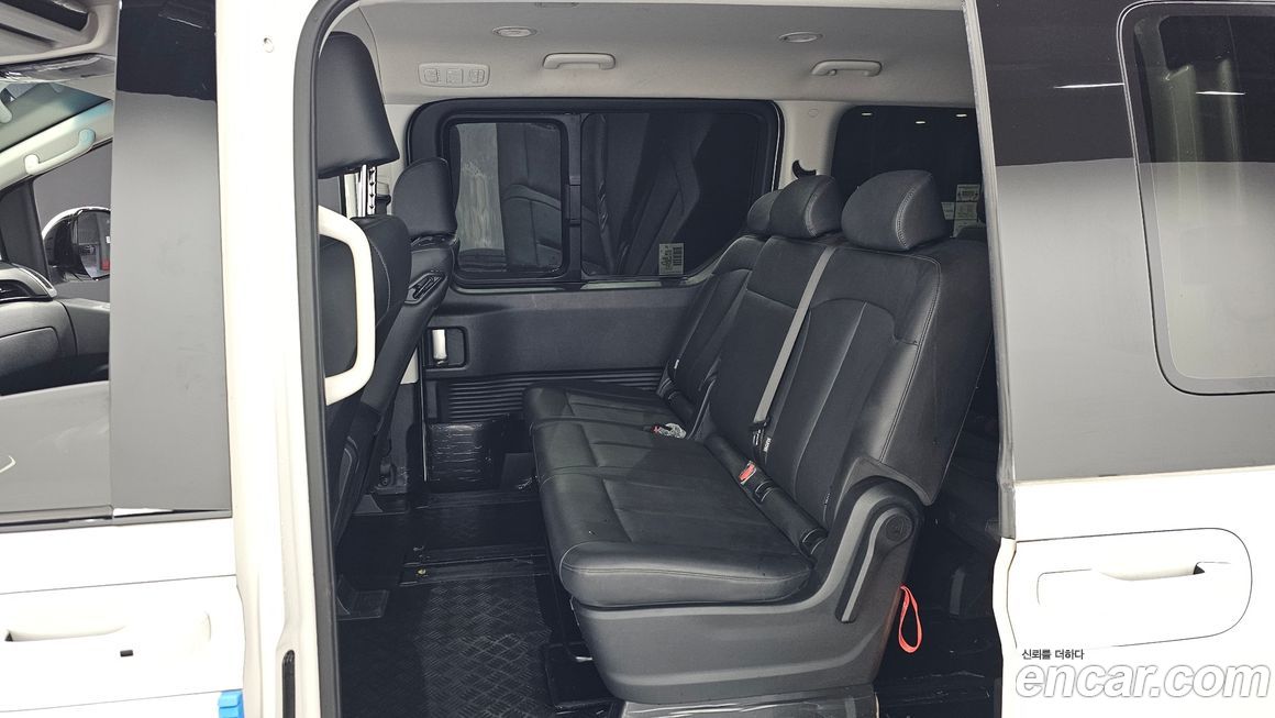 Hyundai Staria 2024