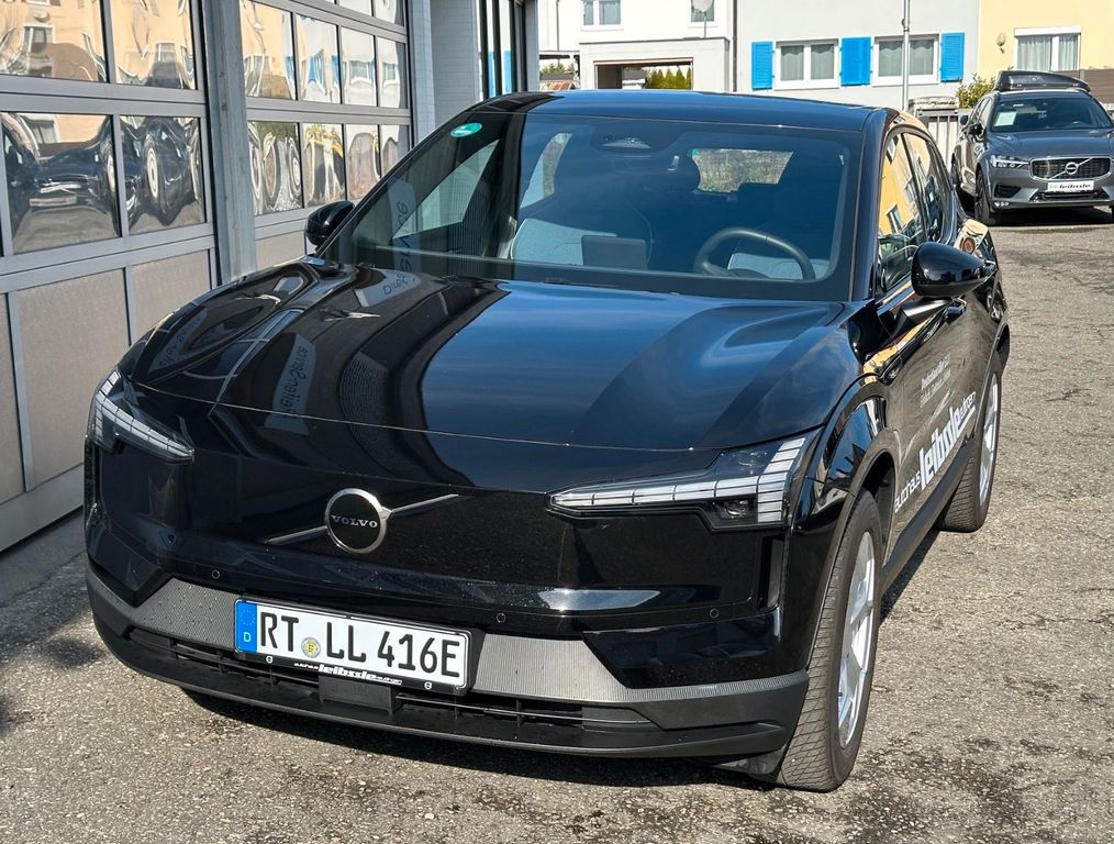 Volvo EX30 2024