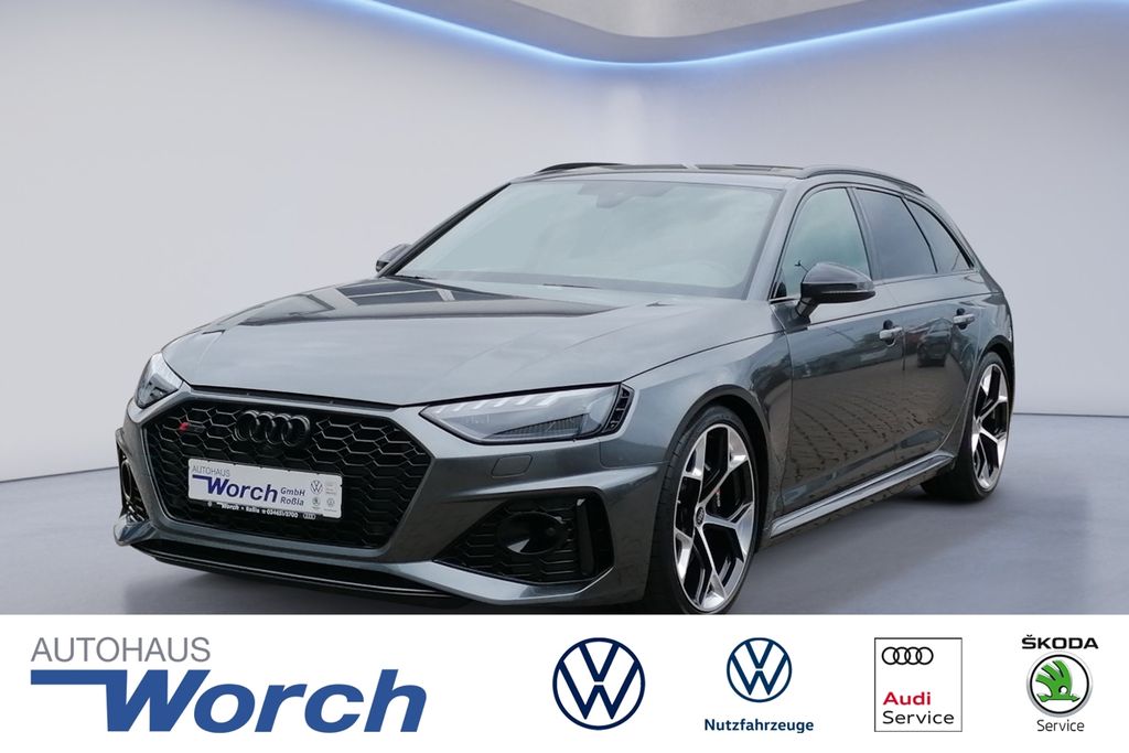 Audi RS4 2023