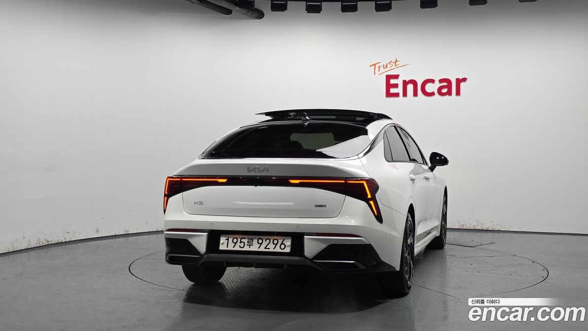 Kia K5 2025