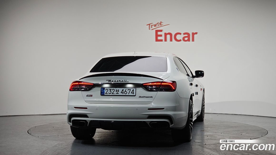 Maserati Quattroporte 2014