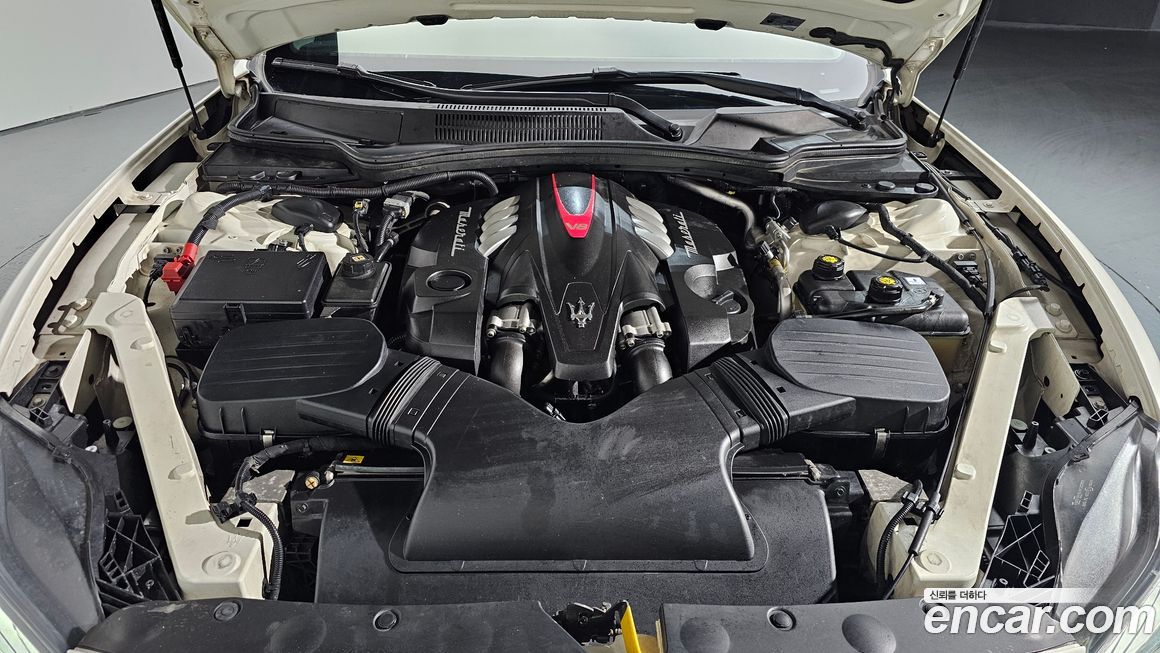 Maserati Quattroporte 2014