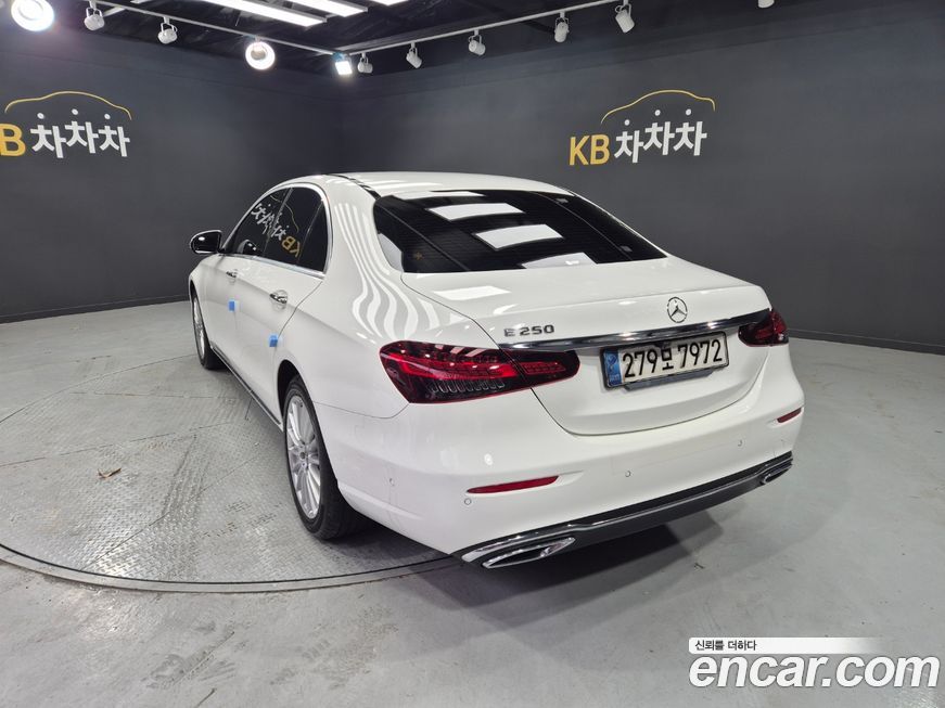 Mercedes-Benz E-Class 2021