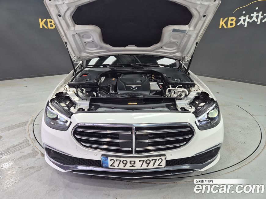 Mercedes-Benz E-Class 2021