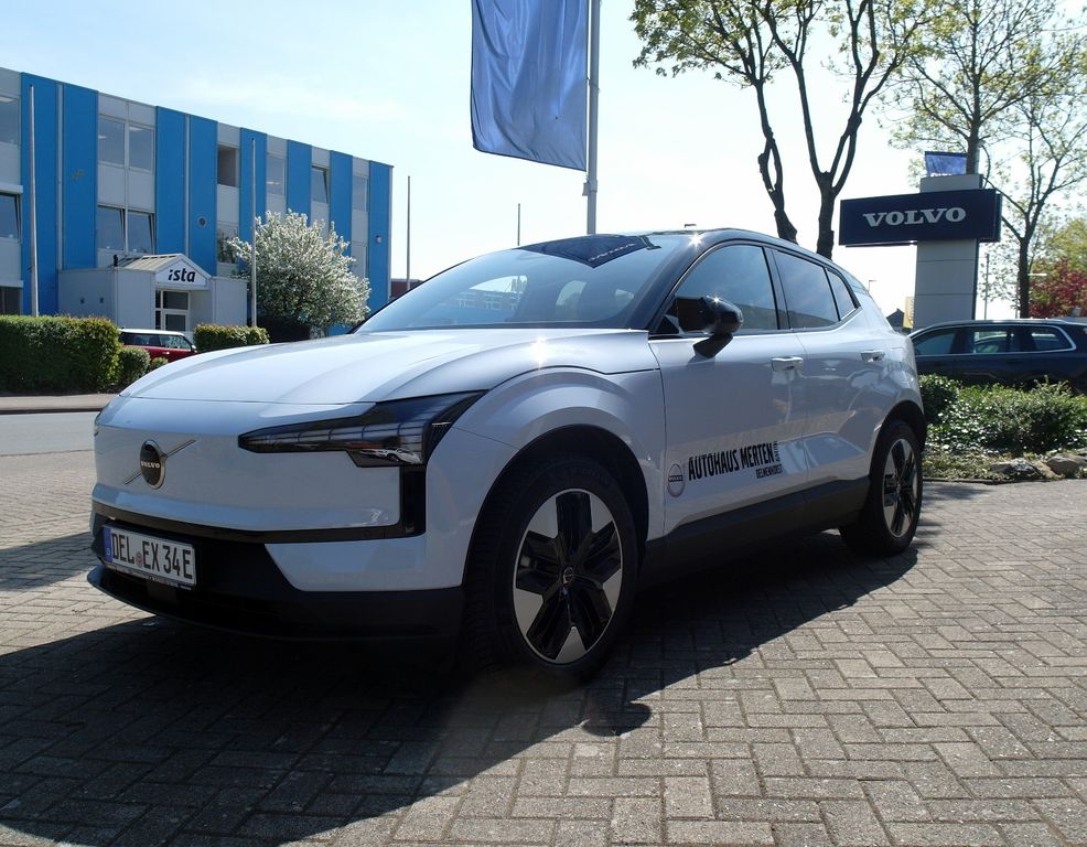 Volvo EX30 2024