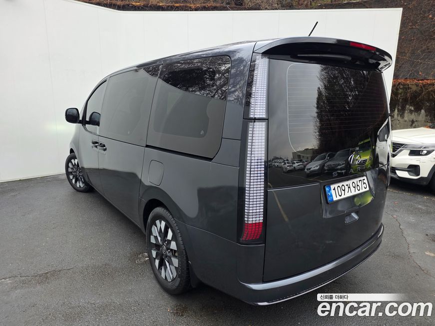 Hyundai Staria 2022