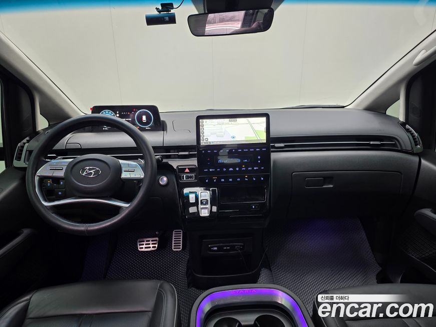 Hyundai Staria 2022