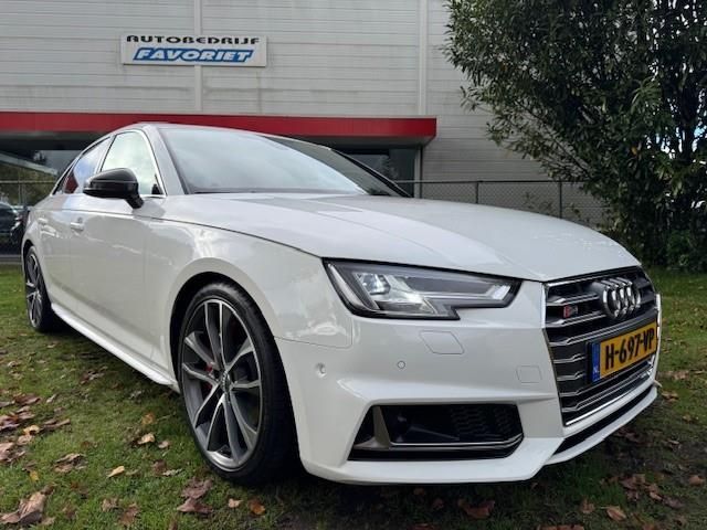 Audi A4 2018