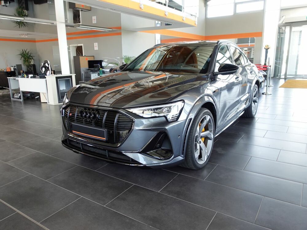 Audi e-tron 2022