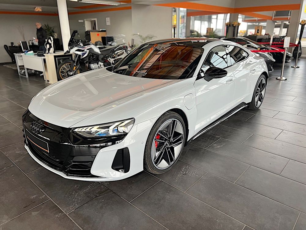 Audi e-tron 2023