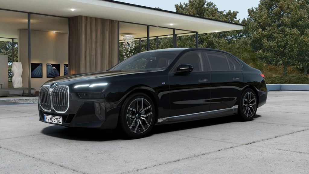 BMW i7