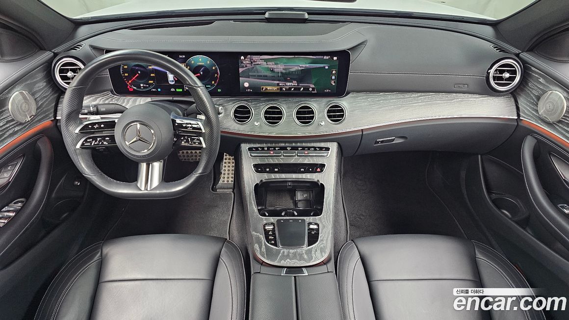 Mercedes-Benz E-Class 2021