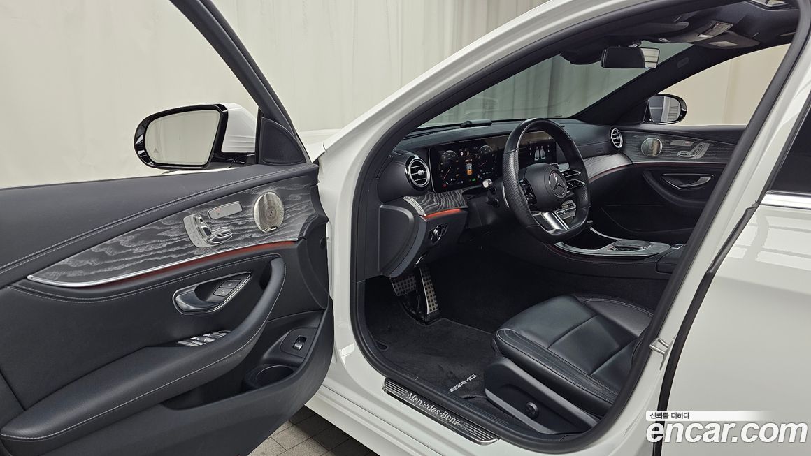 Mercedes-Benz E-Class 2021