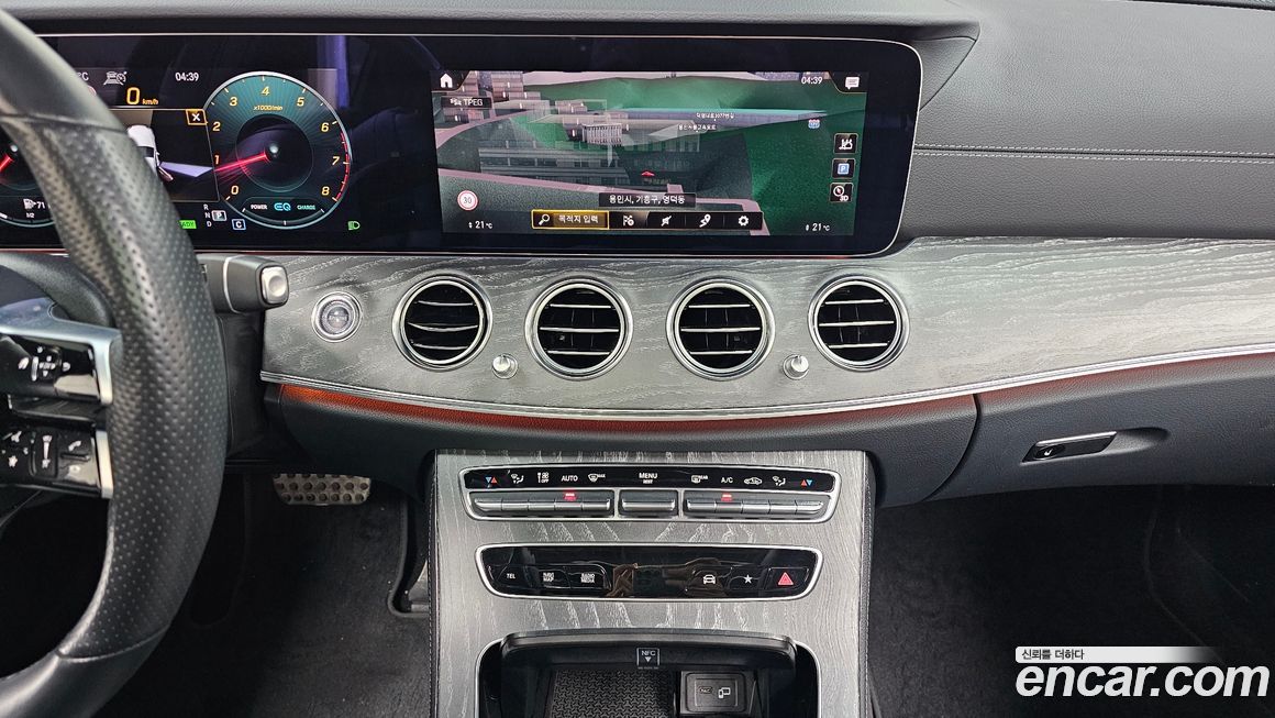 Mercedes-Benz E-Class 2021