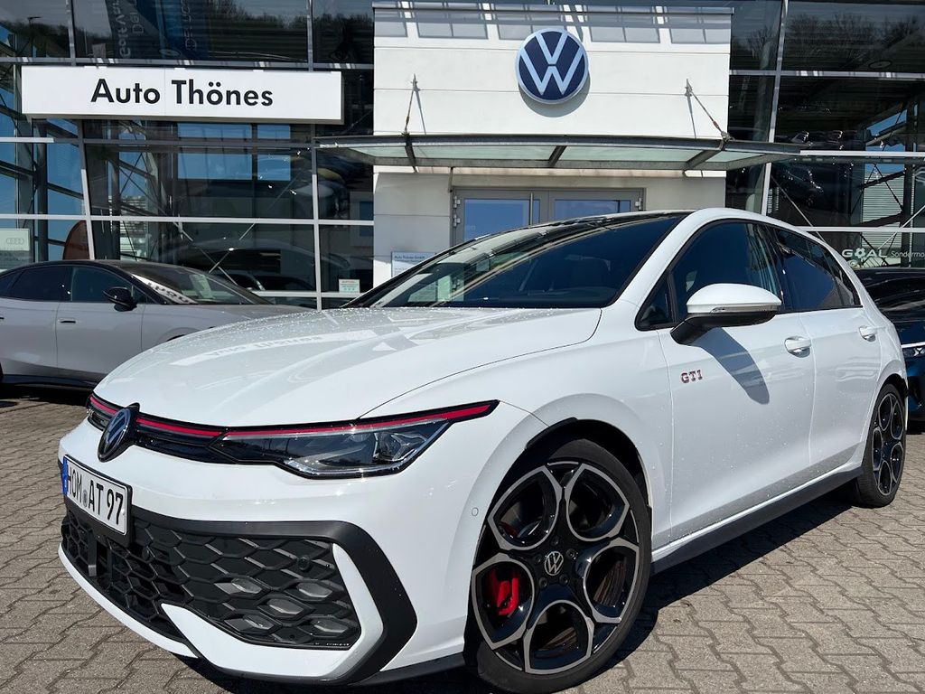 Volkswagen Golf 2024