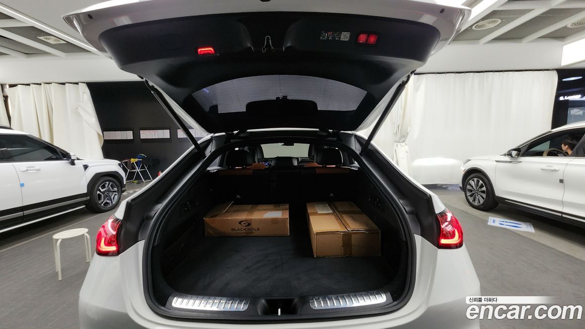 Mercedes-Benz GLC-Class 2024