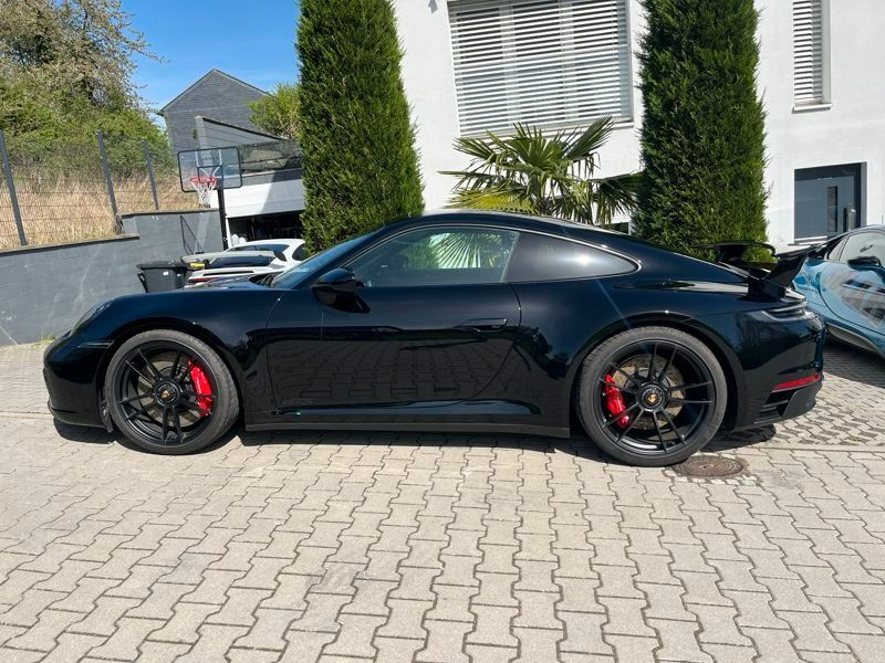 Porsche 992 2023