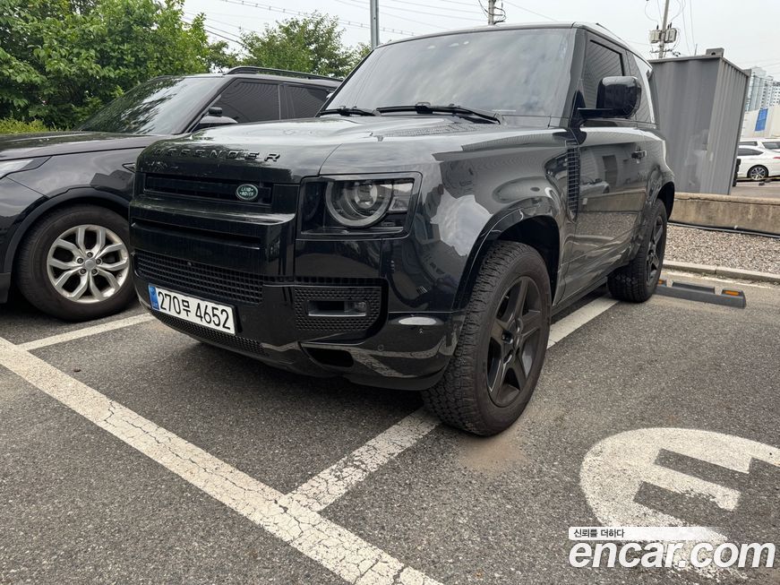 Land Rover Defender 2023